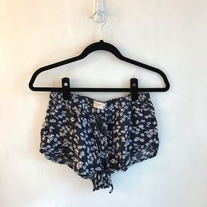 ABERCROMBIE & FITCH blue floral shorts